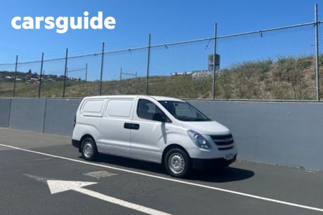 White 2013 Hyundai Iload Van
