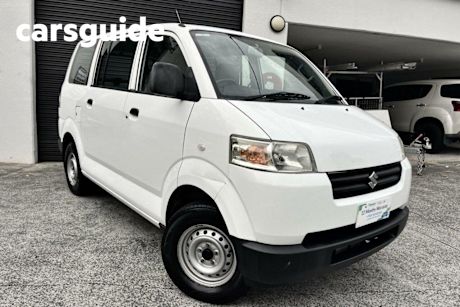 White 2013 Suzuki APV Van