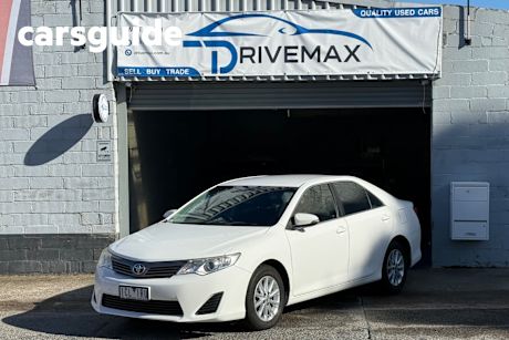 White 2013 Toyota Camry Sedan Altise