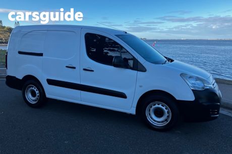 White 2018 Citroen Berlingo Van XL Confort HDI