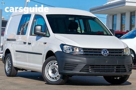 White 2024 Volkswagen Caddy 5 Crew Van TSI220