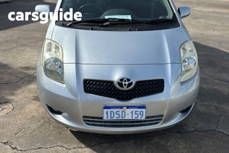 Silver 2008 Toyota Yaris Hatchback YR