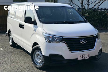 White 2018 Hyundai Iload Van 3S Liftback