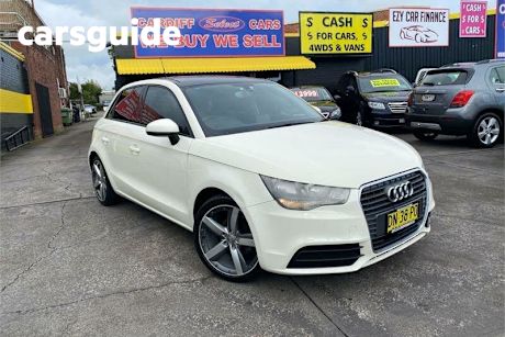 White 2013 Audi A1 Hatchback Sportback 1.6 TDI Attraction