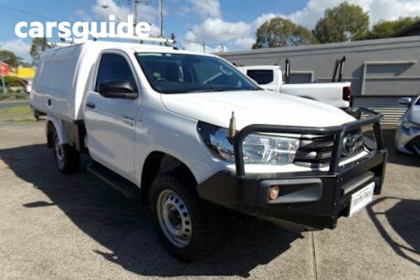 White 2020 Toyota Hilux Cab Chassis SR (4X4)