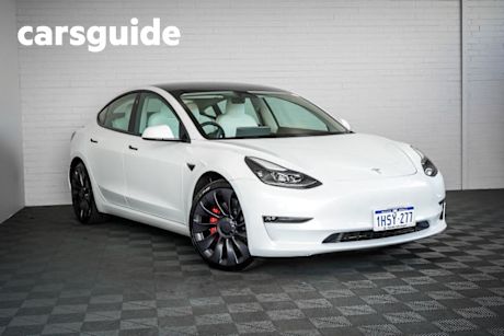 White 2022 Tesla Model 3 Sedan Performance