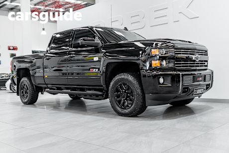 2019 Chevrolet Silverado Crew Cab Utility 2500HD LTZ Midnight Edition