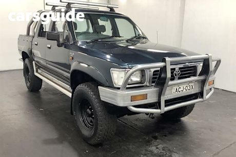 Green 1995 Toyota Hilux Dual Cab Pick-up SR5 (4X4)