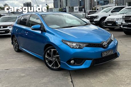 Blue 2017 Toyota Corolla Hatchback SX