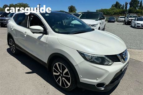 White 2016 Nissan Qashqai Wagon TL