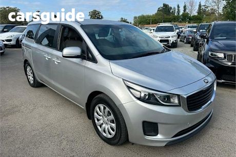 Silver 2016 Kia Carnival Wagon S