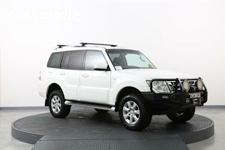 White 2018 Mitsubishi Pajero Wagon GLX LWB (4X4)