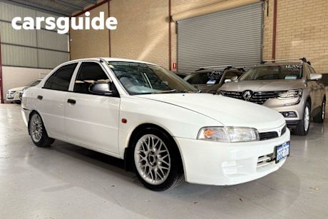 White 1998 Mitsubishi Lancer Sedan GLXi CE