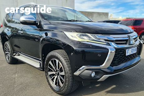 Black 2016 Mitsubishi Pajero Sport Wagon Exceed (4X4)