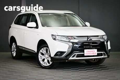 White 2020 Mitsubishi Outlander Wagon ES 7 Seat (awd)