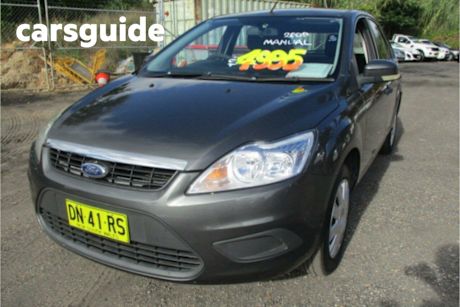 Grey 2009 Ford Focus Hatchback CL