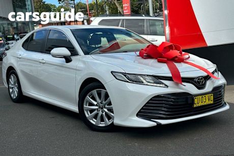 White 2019 Toyota Camry Sedan Ascent