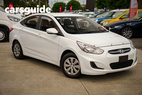 White 2017 Hyundai Accent Sedan Active