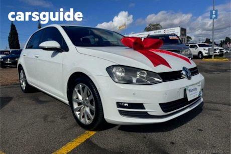 White 2015 Volkswagen Golf Hatchback 110 TSI Highline
