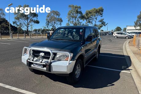Green 2004 Mitsubishi Pajero Wagon GLS LWB (4X4)