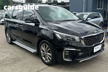 Black 2018 Kia Carnival Wagon Platinum