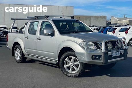 Silver 2014 Nissan Navara Dual Cab Pick-up ST (4X4)