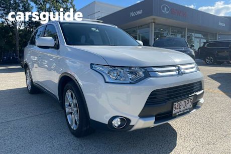 White 2013 Mitsubishi Outlander Wagon ES (4X2)