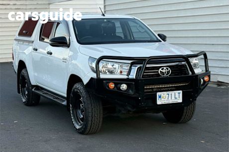 White 2018 Toyota Hilux Double Cab Pick Up SR (4X4)