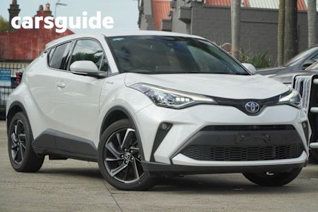 White 2023 Toyota C-HR Wagon Koba (2WD) Hybrid