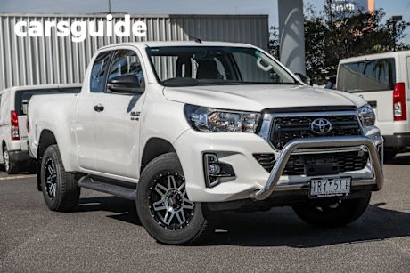 White 2020 Toyota Hilux Ute Tray