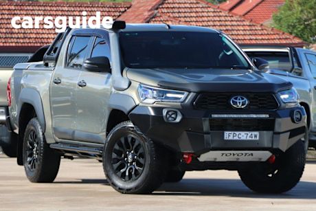 Gold 2021 Toyota Hilux Ute Tray Rugged X
