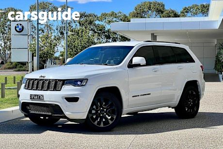 White 2017 Jeep Grand Cherokee Wagon Blackhawk