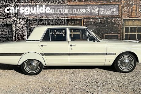 White 1966 Chrysler Valiant Sedan