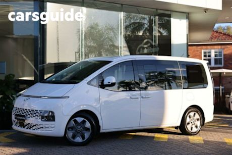 White 2022 Hyundai Staria Wagon Highlander
