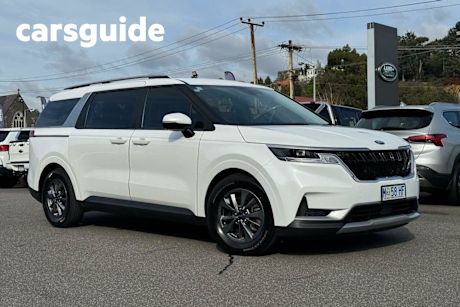 White 2021 Kia Carnival Wagon S