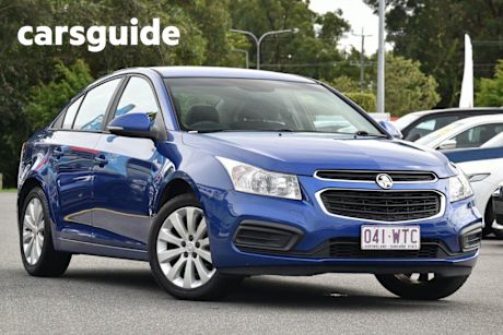 Blue 2016 Holden Cruze Sedan Equipe