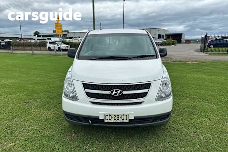 White 2015 Hyundai Iload Van