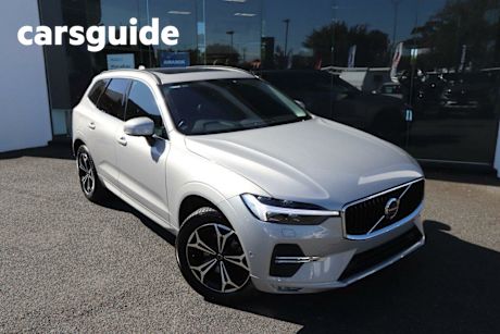 Silver 2021 Volvo XC60 Wagon B5 Momentum Mhev