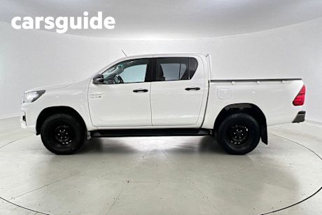 White 2020 Toyota Hilux Double Cab Pick Up SR (4X4)