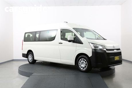 White 2022 Toyota Hiace Bus Slwb Commuter (12 Seats)