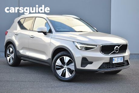 Brown 2024 Volvo XC40 Wagon Plus B4