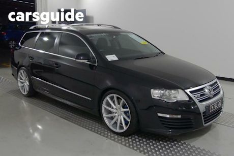 Black 2009 Volkswagen Passat Wagon R36