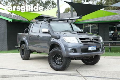 Grey 2006 Toyota Hilux Dual Cab Pick-up SR5 (4X4)