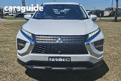 White 2023 Mitsubishi Eclipse Cross Wagon ES (2WD)