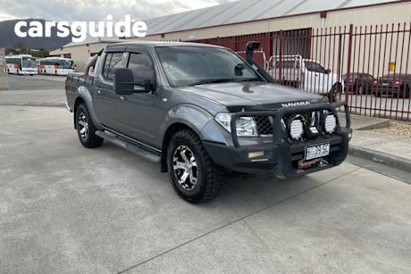 Grey 2011 Nissan Navara Dual Cab Pick-up ST (4X4)