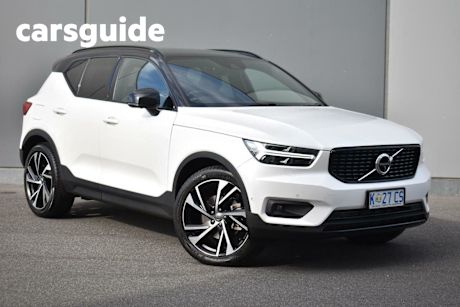 White 2021 Volvo XC40 Wagon T5 R-Design (awd)