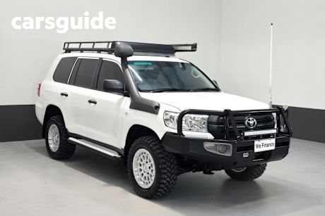 White 2018 Toyota Landcruiser Wagon GX (4X4)