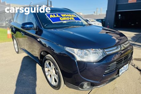 Blue 2013 Mitsubishi Outlander Wagon ES (4X4)