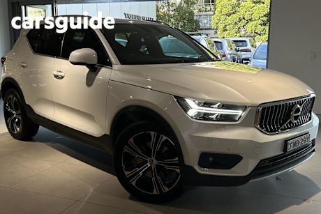 White 2020 Volvo XC40 Wagon T4 Inscription (awd)