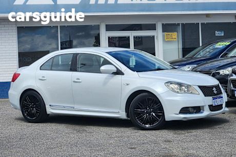 Silver 2013 Suzuki Kizashi Sedan Touring